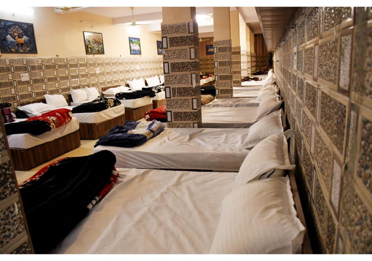 Tirupati Balaji Inn Bageshwar Dham Basari Экстерьер фото