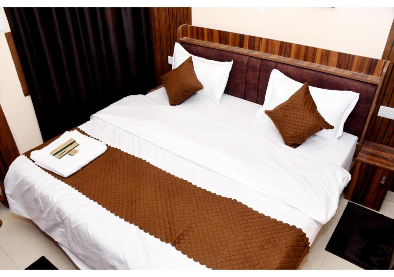 Tirupati Balaji Inn Bageshwar Dham Basari Экстерьер фото